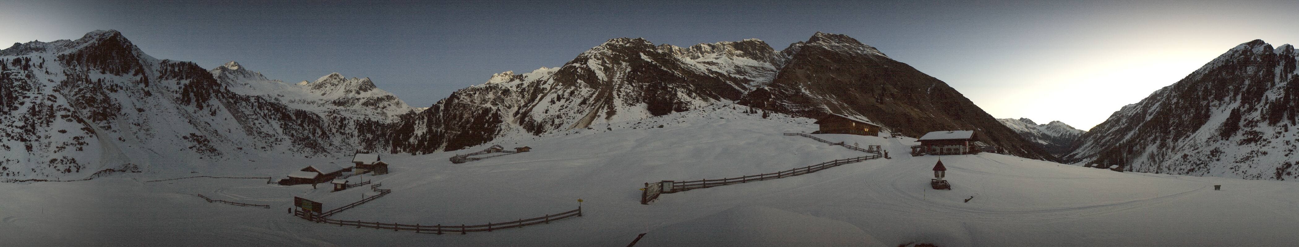 Archived image Webcam Stubai Oberberg valley - Oberiss Alm