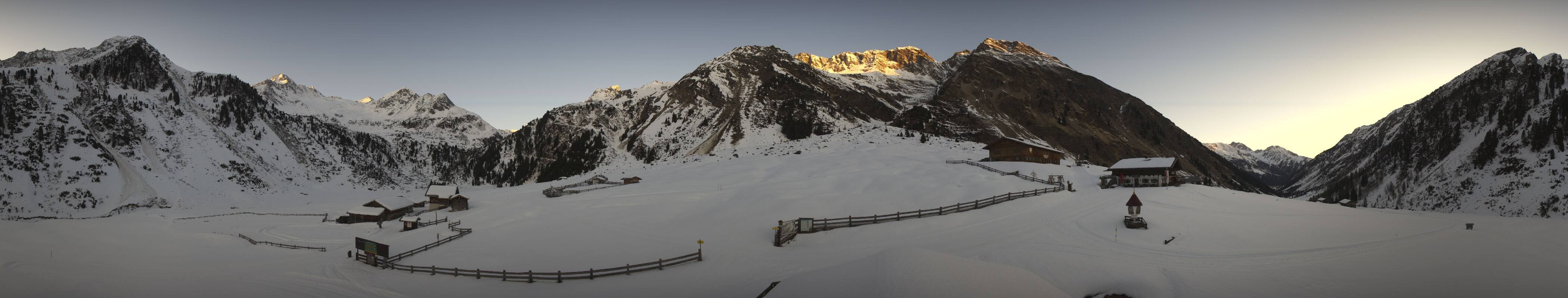 Archived image Webcam Stubai Oberberg valley - Oberiss Alm