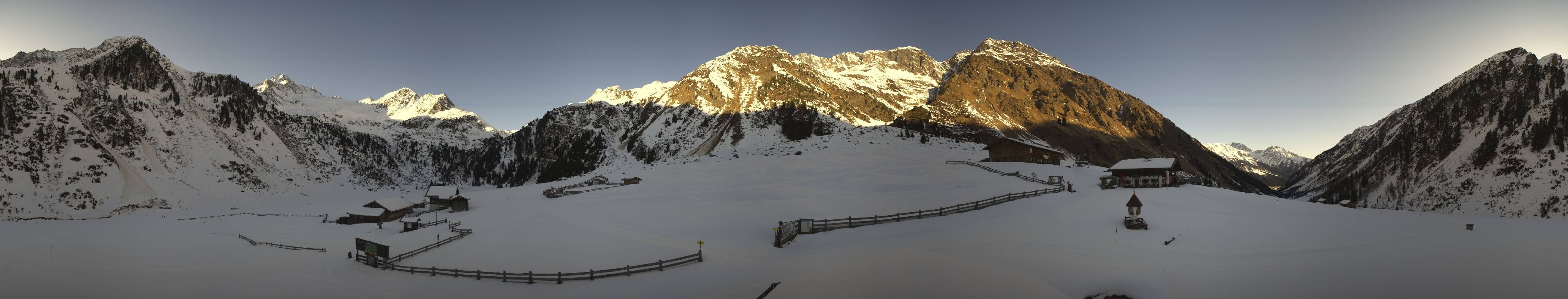 Archived image Webcam Stubai Oberberg valley - Oberiss Alm