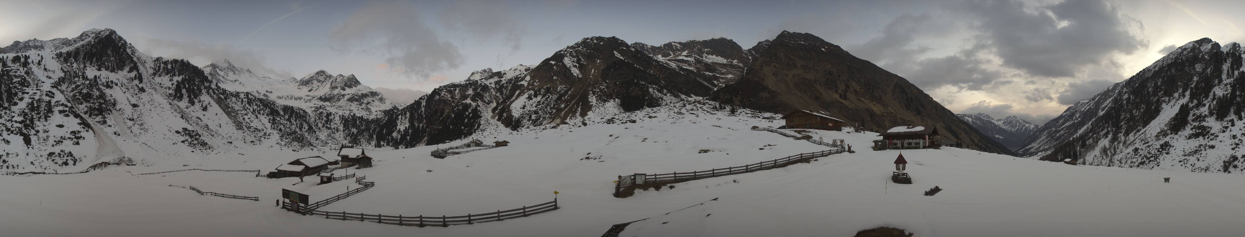 Archived image Webcam Stubai Oberberg valley - Oberiss Alm