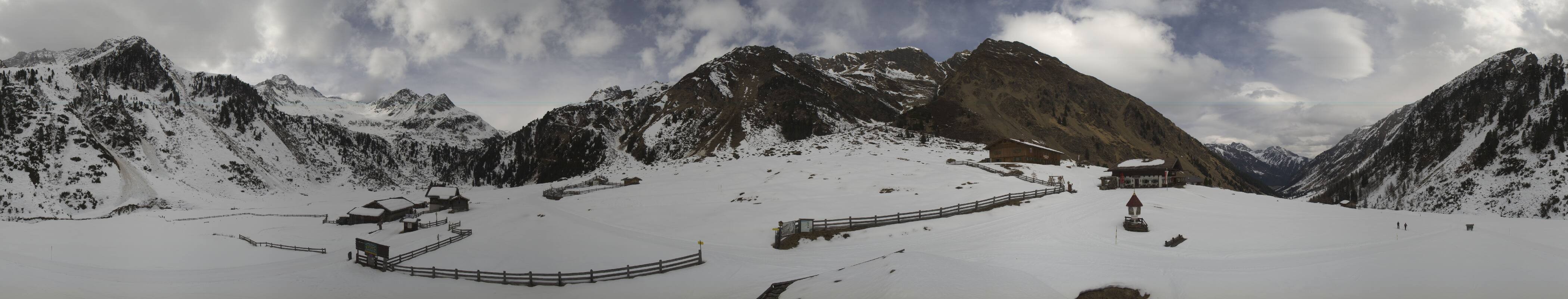 Archived image Webcam Stubai Oberberg valley - Oberiss Alm