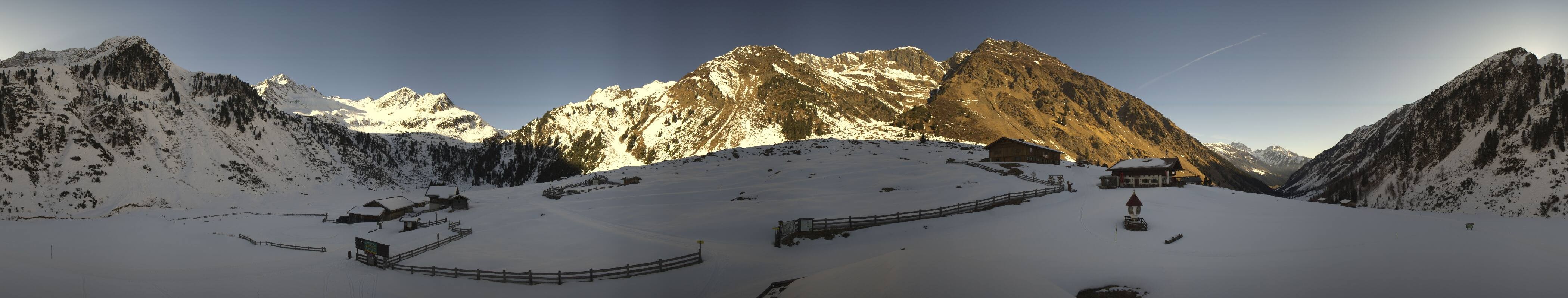 Archived image Webcam Stubai Oberberg valley - Oberiss Alm