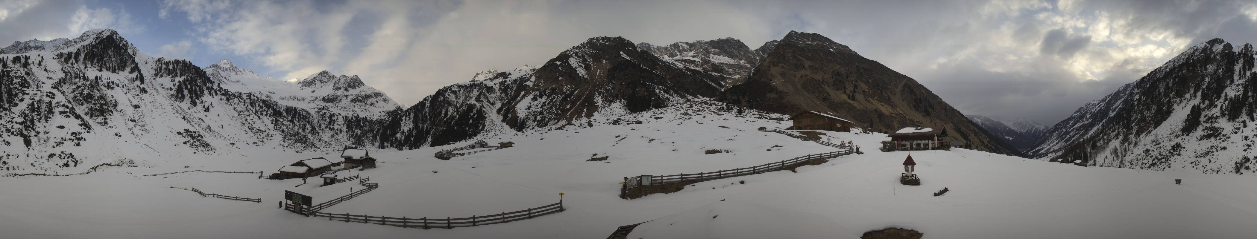 Archiv Foto Webcam Oberiss Alm im Stubaier Oberbergtal