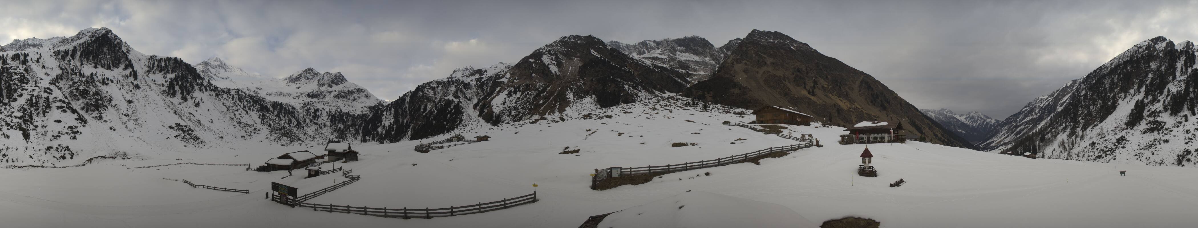 Archiv Foto Webcam Oberiss Alm im Stubaier Oberbergtal