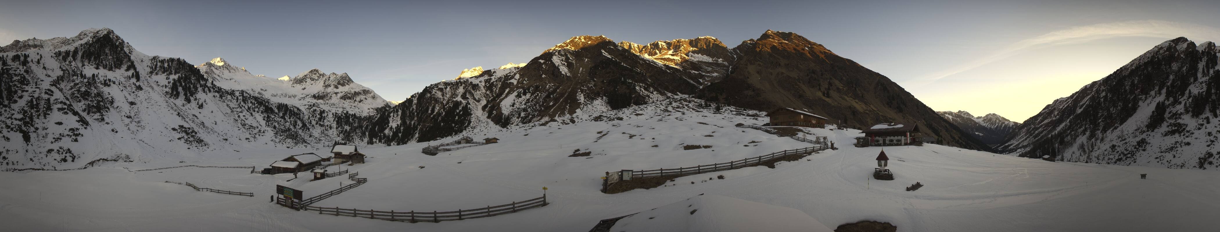 Archived image Webcam Stubai Oberberg valley - Oberiss Alm