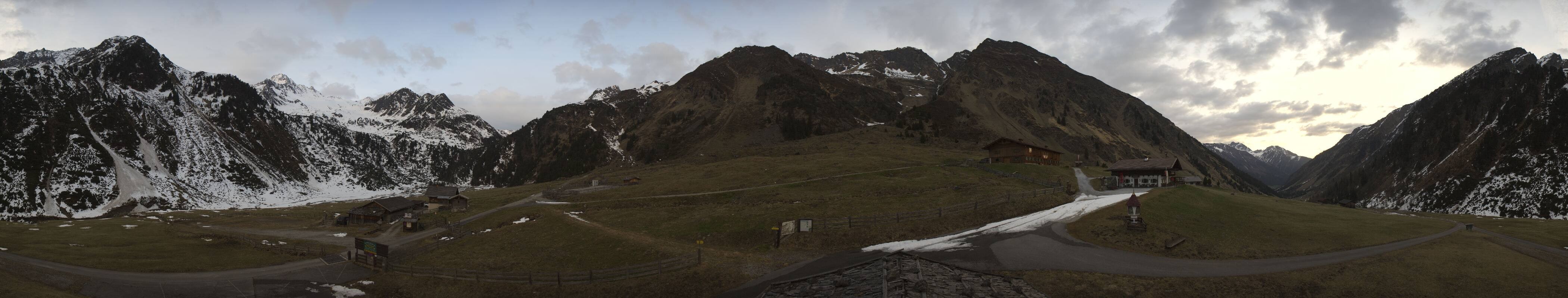 Archiv Foto Webcam Oberiss Alm im Stubaier Oberbergtal