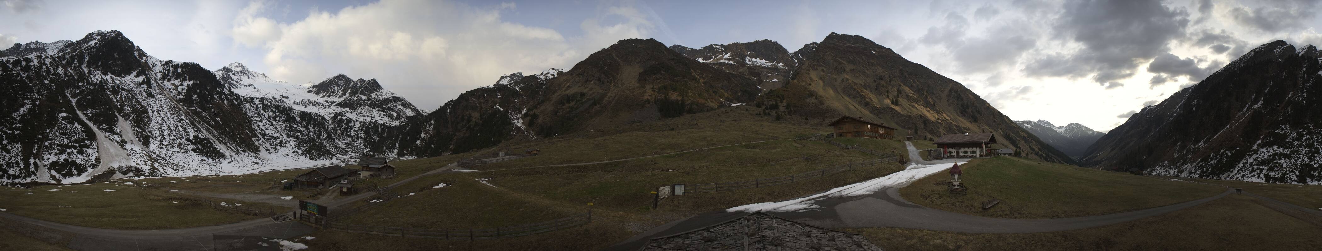 Archived image Webcam Stubai Oberberg valley - Oberiss Alm