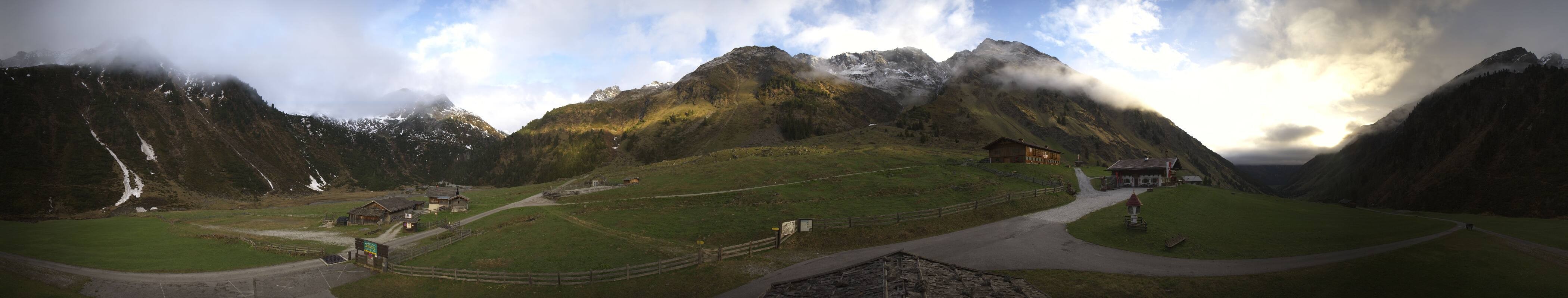 Archiv Foto Webcam Oberiss Alm im Stubaier Oberbergtal