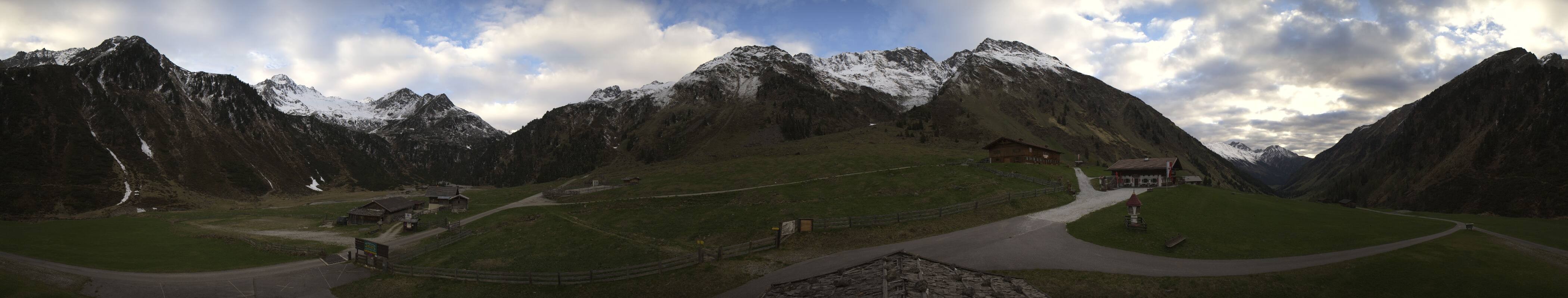 Archiv Foto Webcam Oberiss Alm im Stubaier Oberbergtal