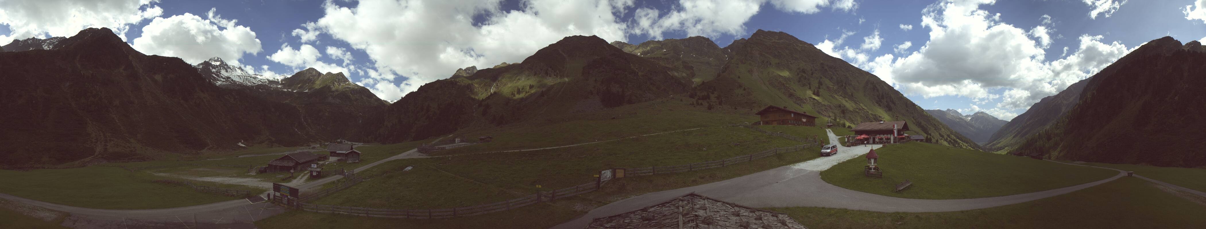 Archived image Webcam Stubai Oberberg valley - Oberiss Alm