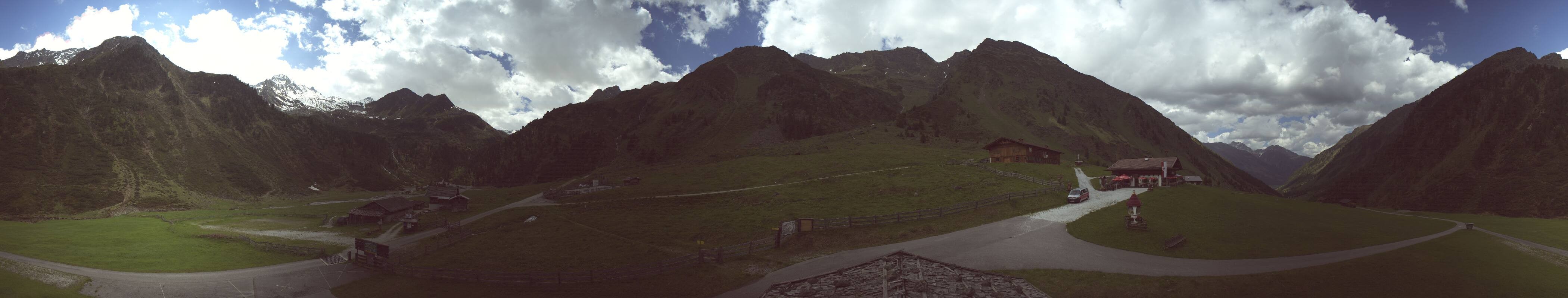 Archived image Webcam Stubai Oberberg valley - Oberiss Alm