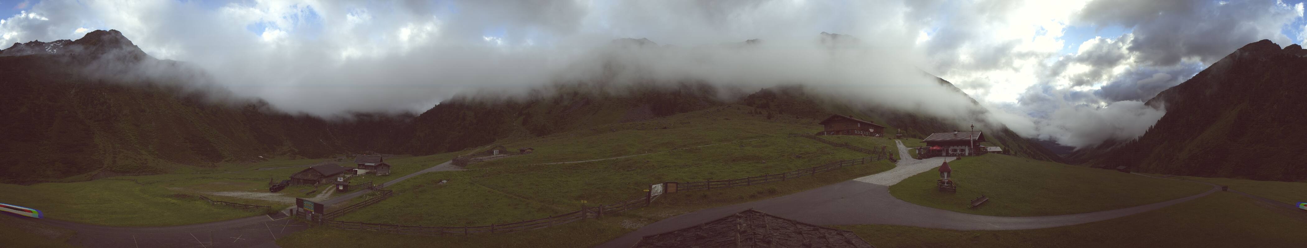 Archived image Webcam Stubai Oberberg valley - Oberiss Alm