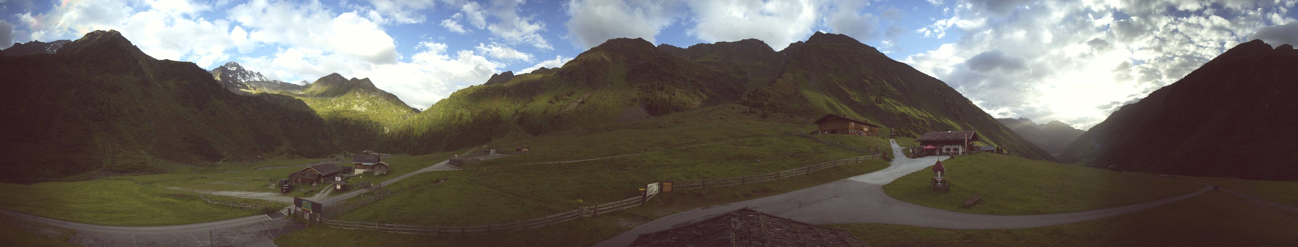 Archiv Foto Webcam Oberiss Alm im Stubaier Oberbergtal