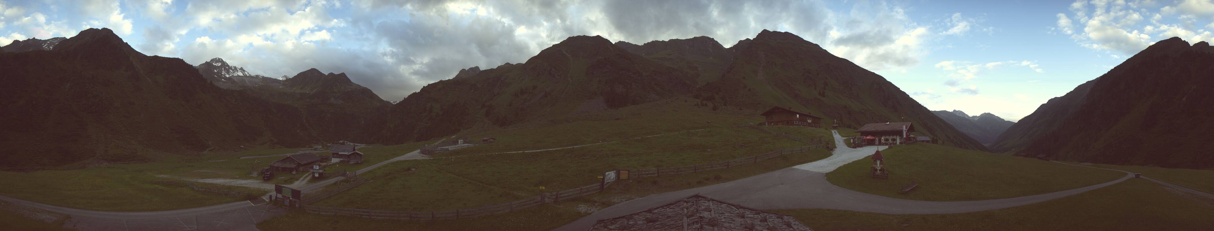 Archiv Foto Webcam Oberiss Alm im Stubaier Oberbergtal