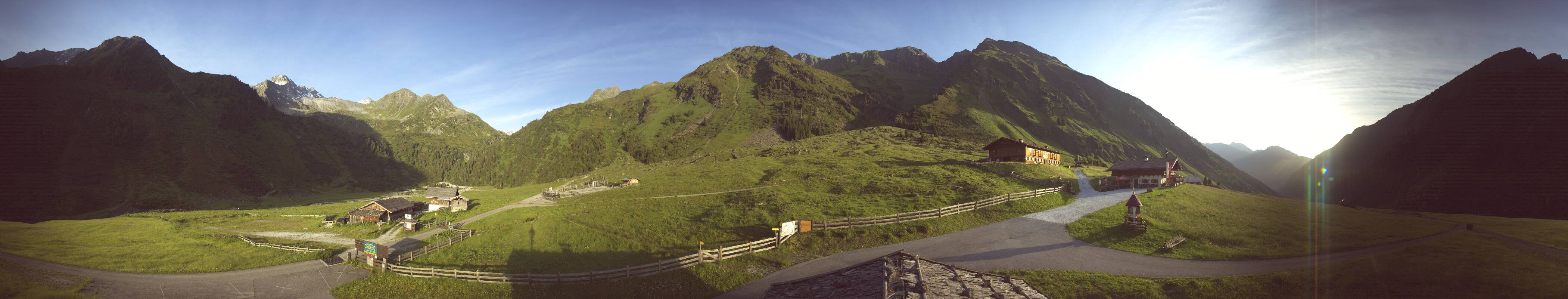 Archived image Webcam Stubai Oberberg valley - Oberiss Alm