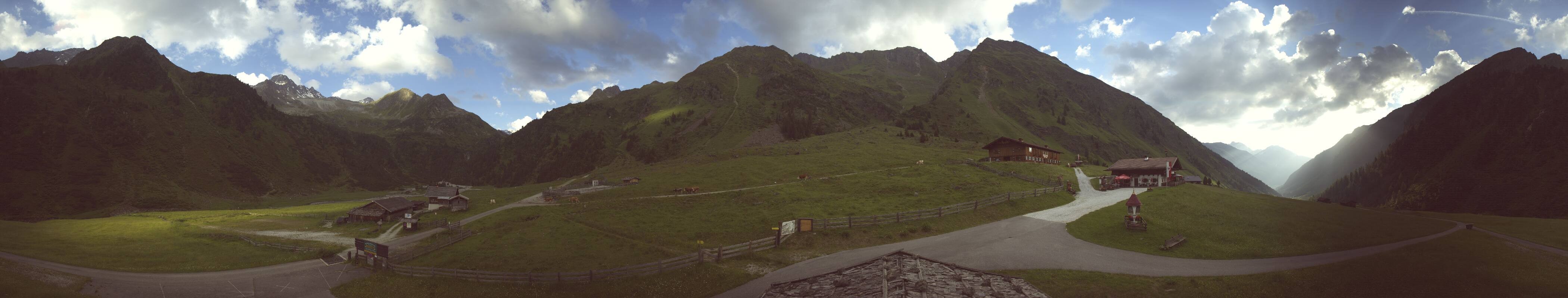 Archiv Foto Webcam Oberiss Alm im Stubaier Oberbergtal