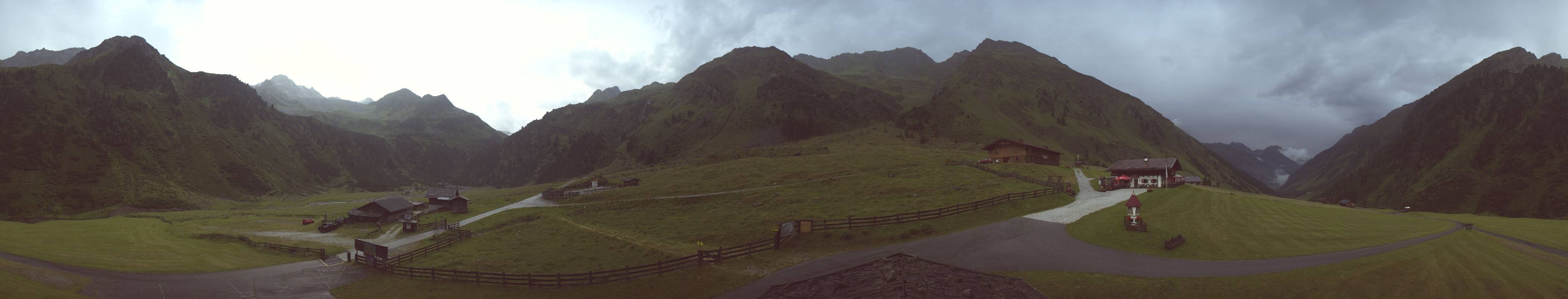 Archived image Webcam Stubai Oberberg valley - Oberiss Alm