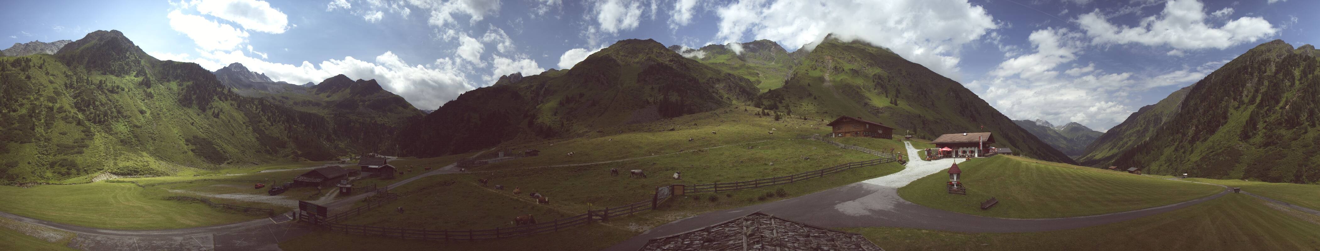 Archived image Webcam Stubai Oberberg valley - Oberiss Alm