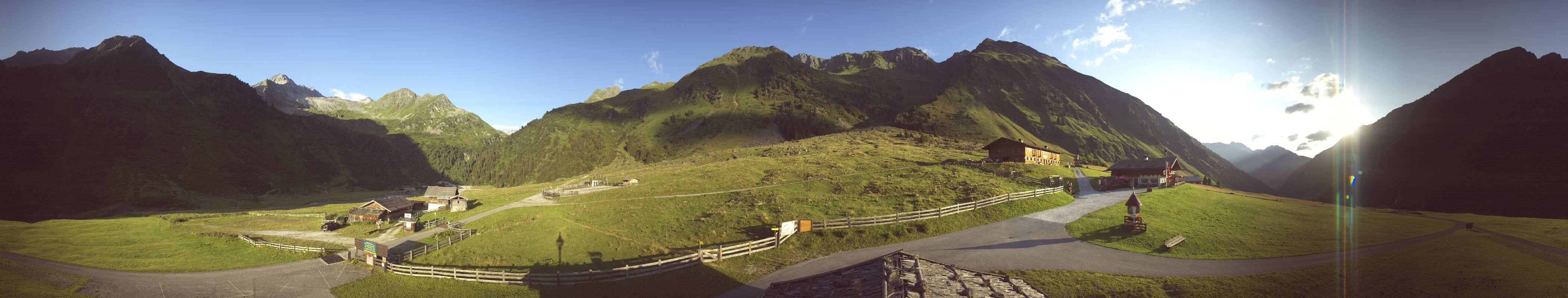 Archived image Webcam Stubai Oberberg valley - Oberiss Alm