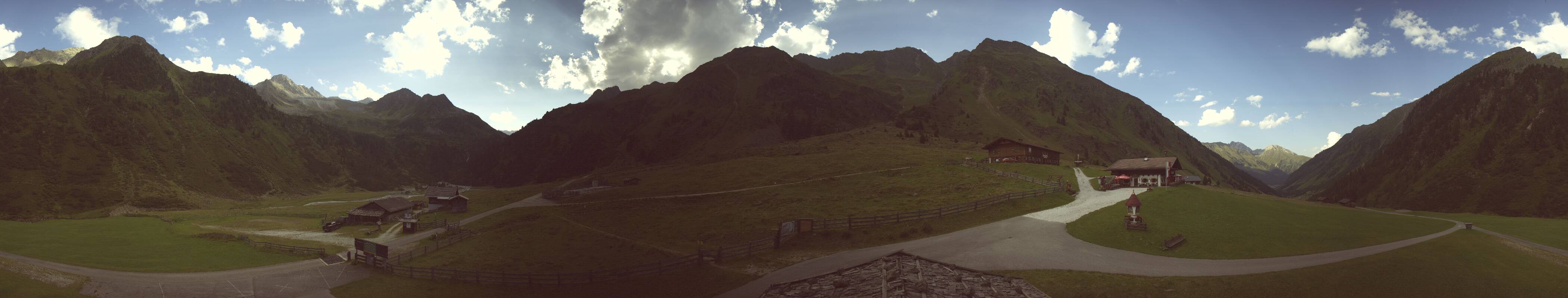 Archiv Foto Webcam Oberiss Alm im Stubaier Oberbergtal