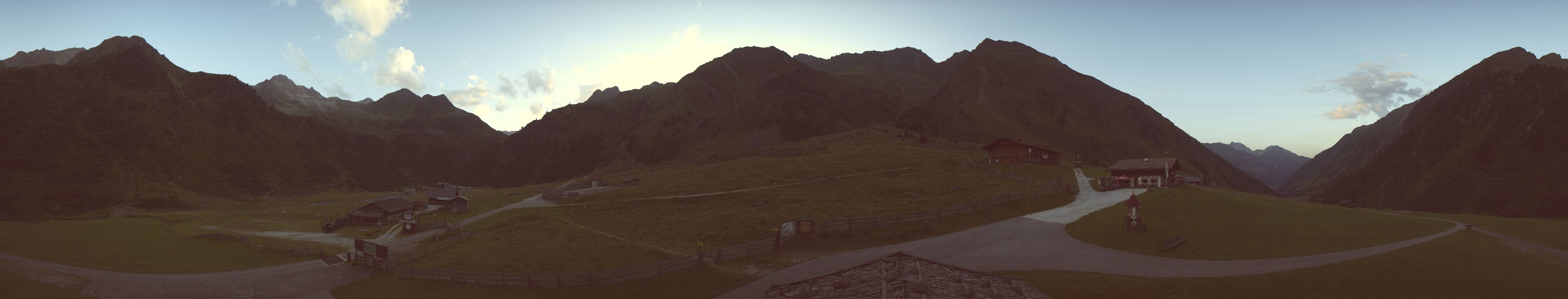 Archiv Foto Webcam Oberiss Alm im Stubaier Oberbergtal