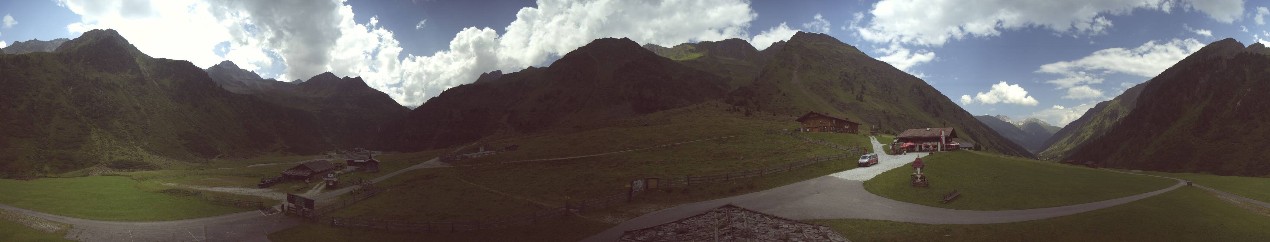 Archived image Webcam Stubai Oberberg valley - Oberiss Alm
