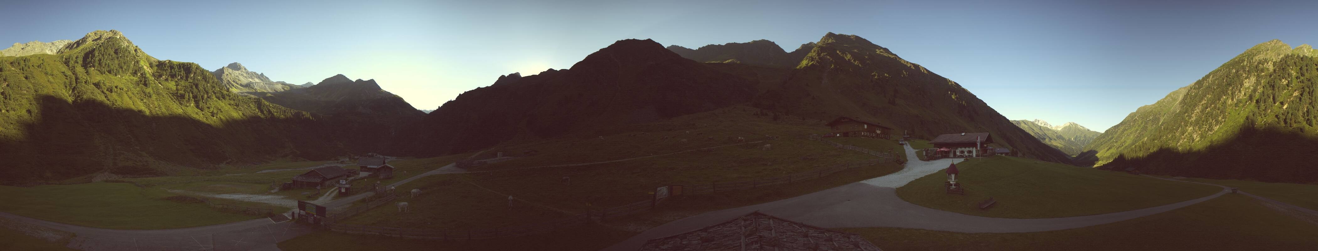 Archived image Webcam Stubai Oberberg valley - Oberiss Alm