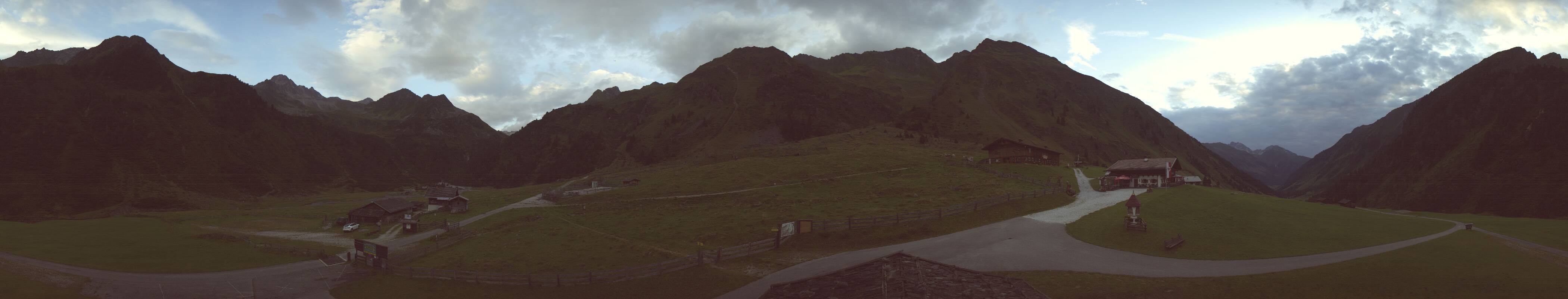Archived image Webcam Stubai Oberberg valley - Oberiss Alm