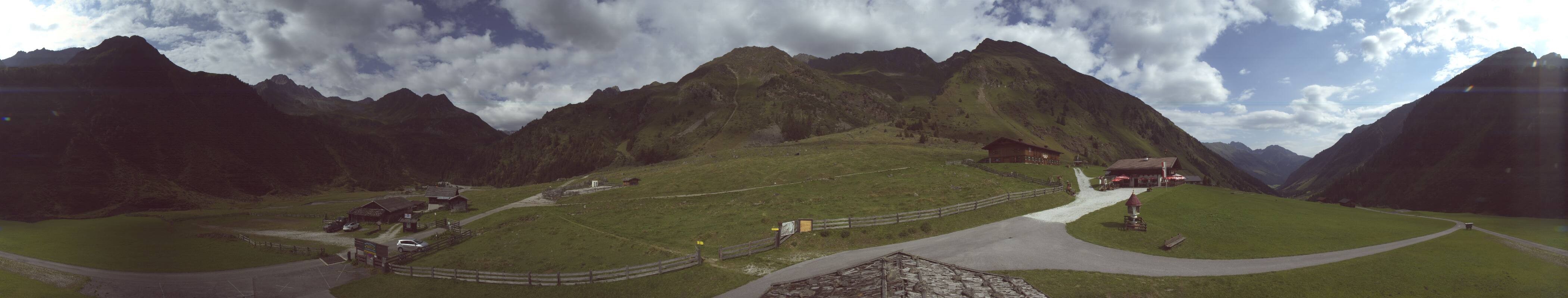 Archived image Webcam Stubai Oberberg valley - Oberiss Alm