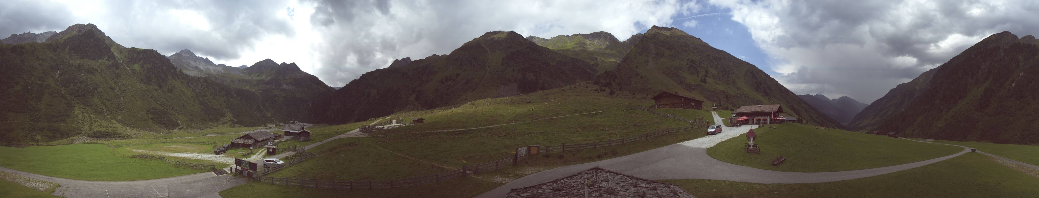 Archived image Webcam Stubai Oberberg valley - Oberiss Alm