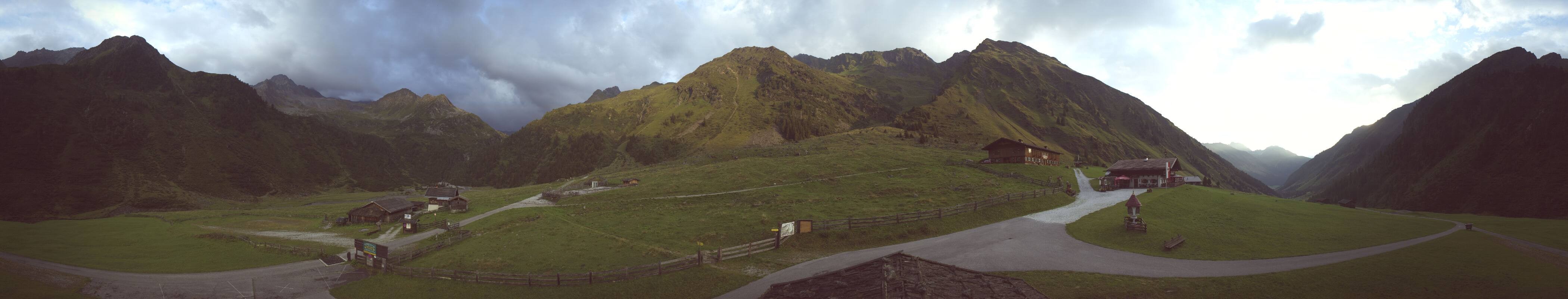 Archived image Webcam Stubai Oberberg valley - Oberiss Alm