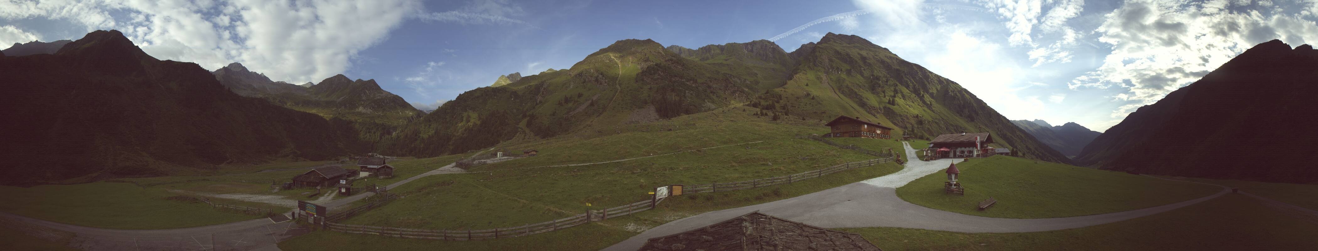 Archived image Webcam Stubai Oberberg valley - Oberiss Alm