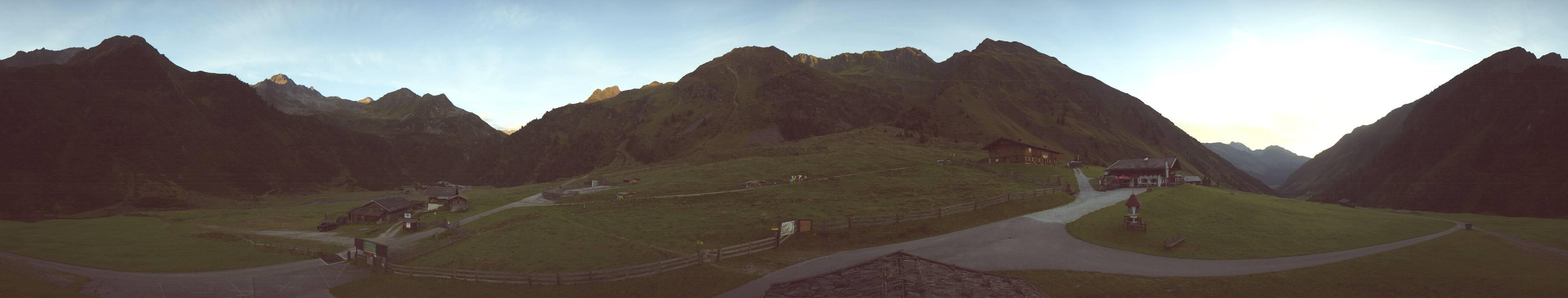 Archived image Webcam Stubai Oberberg valley - Oberiss Alm