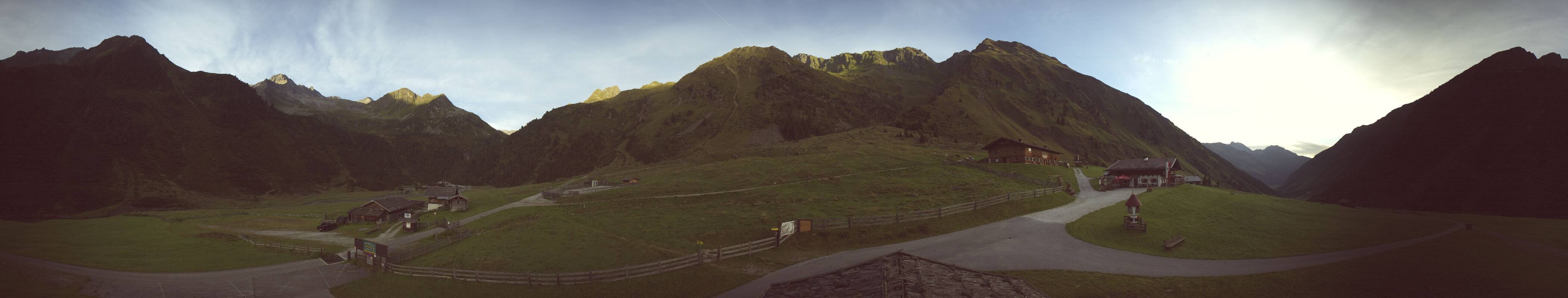 Archived image Webcam Stubai Oberberg valley - Oberiss Alm