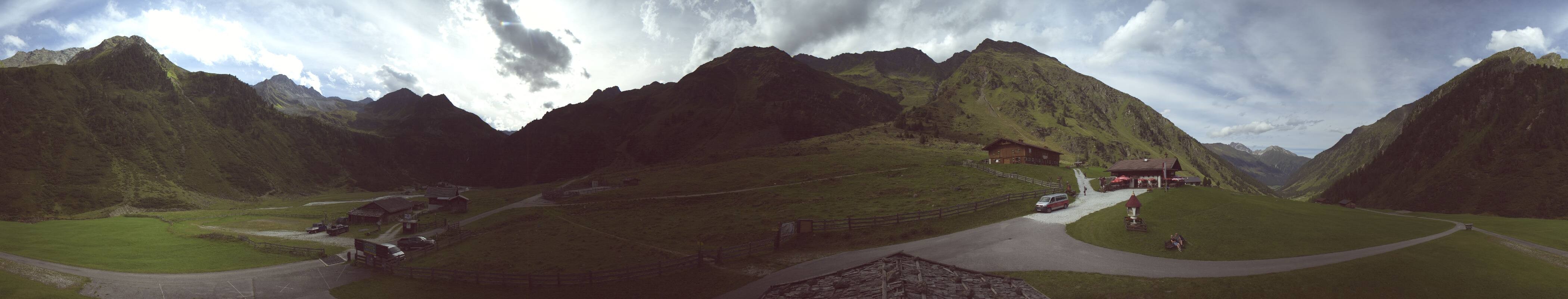 Archived image Webcam Stubai Oberberg valley - Oberiss Alm