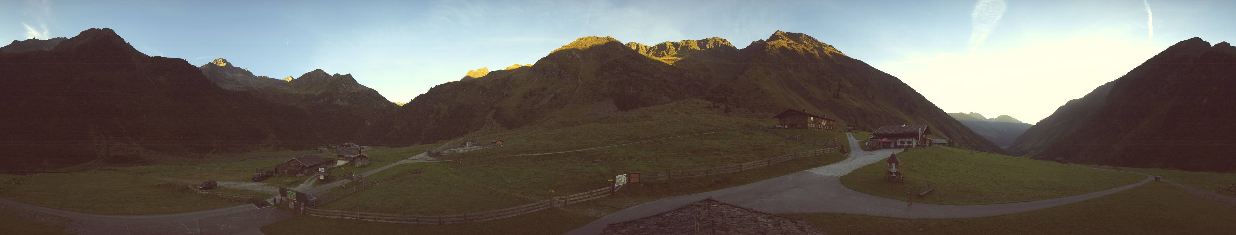 Archived image Webcam Stubai Oberberg valley - Oberiss Alm