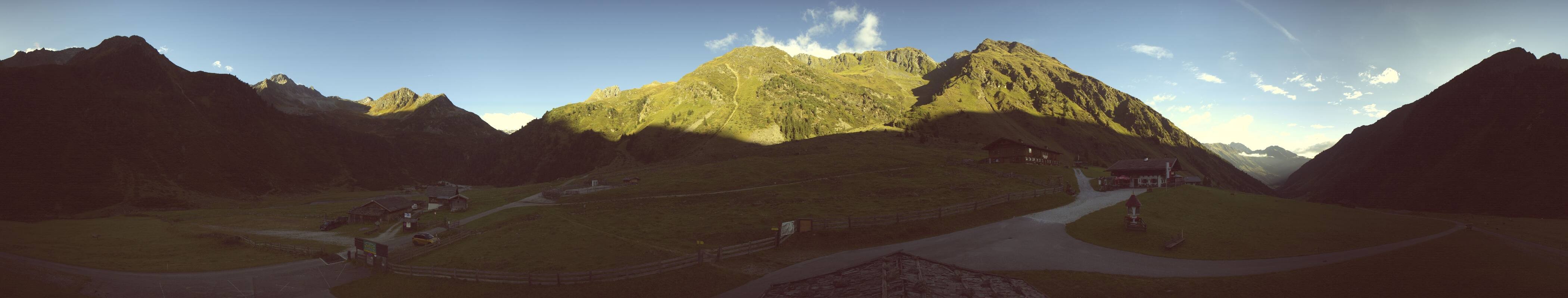 Archived image Webcam Stubai Oberberg valley - Oberiss Alm