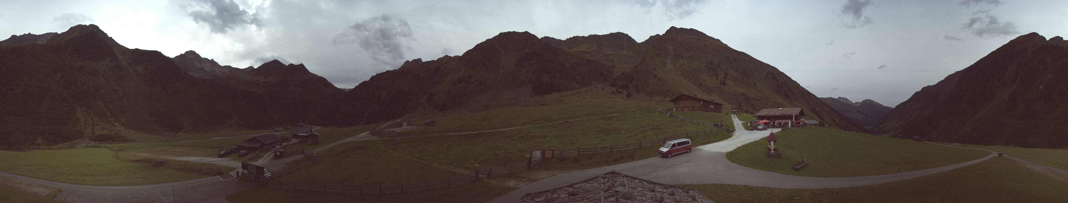 Archived image Webcam Stubai Oberberg valley - Oberiss Alm