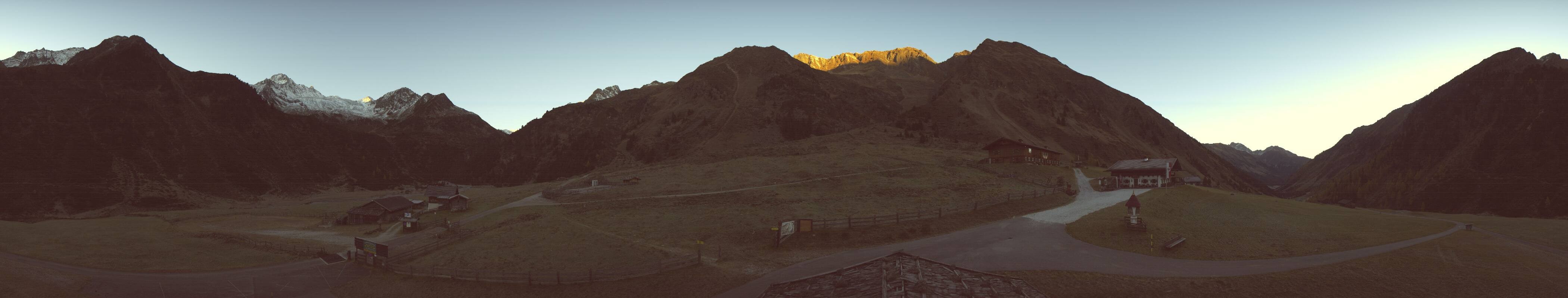 Archived image Webcam Stubai Oberberg valley - Oberiss Alm
