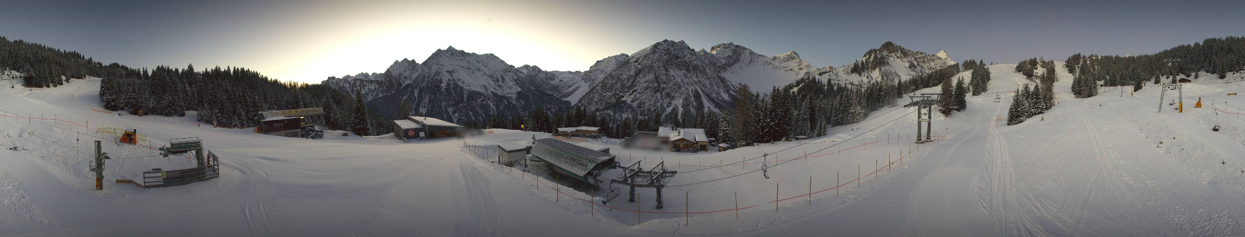 Archived image Webcam Brandnertal Valley - Top Station Palüd