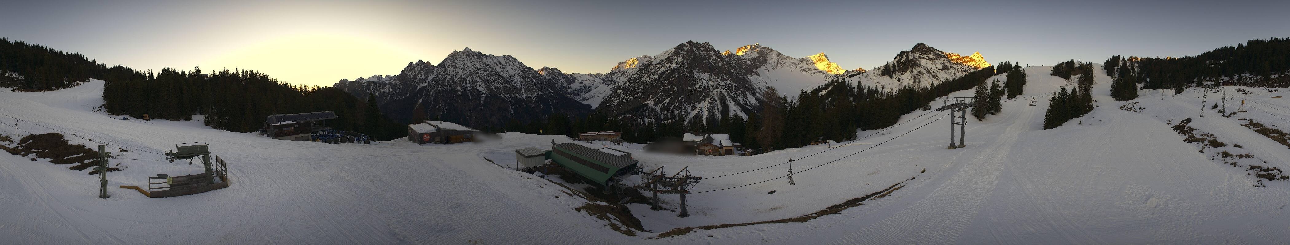 Archived image Webcam Brandnertal Valley - Top Station Palüd