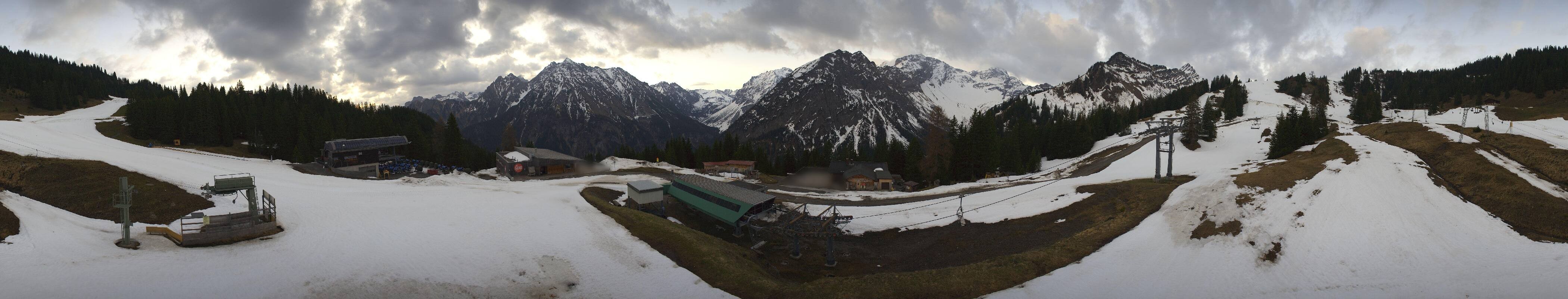 Archived image Webcam Brandnertal Valley - Top Station Palüd