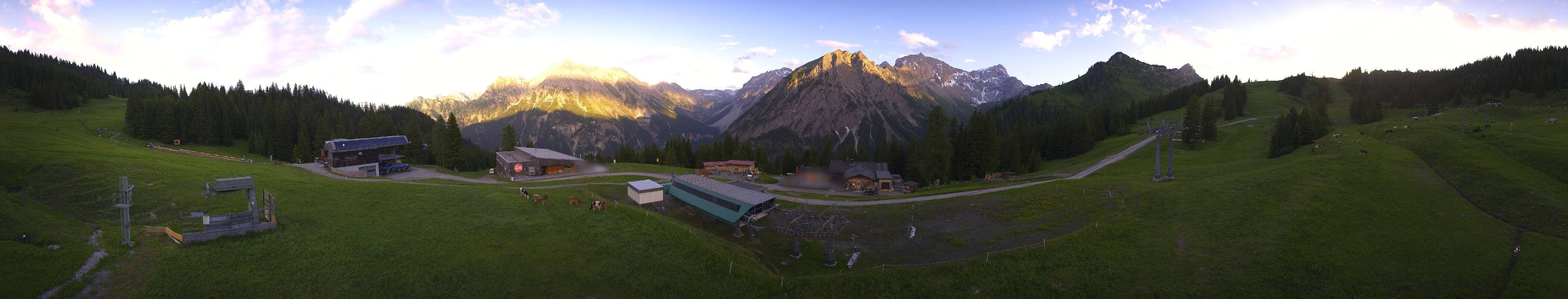 Archived image Webcam Brandnertal Valley - Top Station Palüd