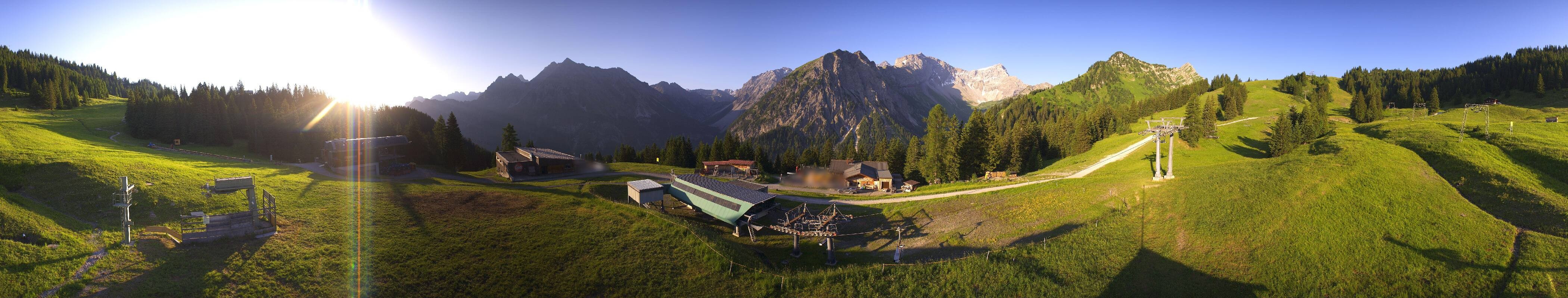 Archived image Webcam Brandnertal Valley - Top Station Palüd