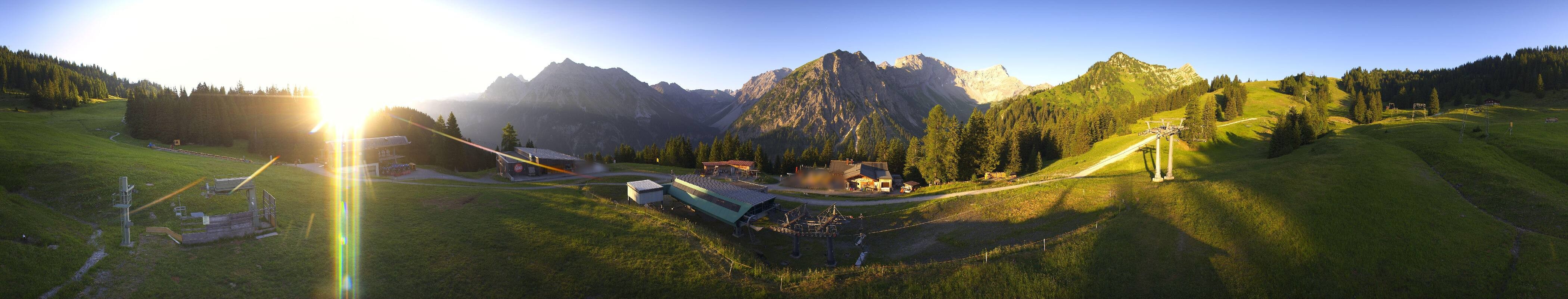 Archived image Webcam Brandnertal Valley - Top Station Palüd