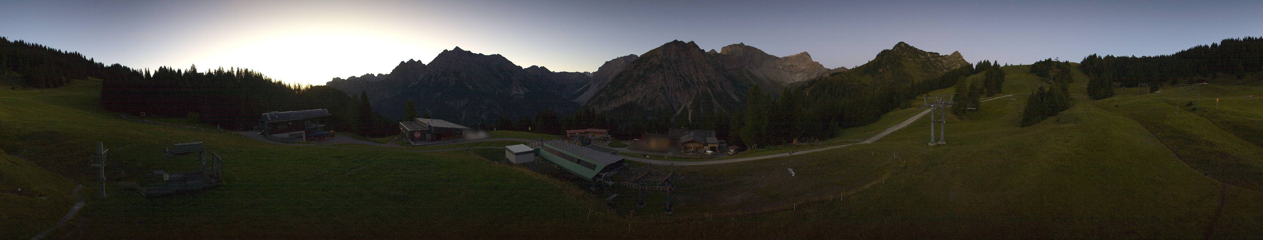 Archived image Webcam Brandnertal Valley - Top Station Palüd