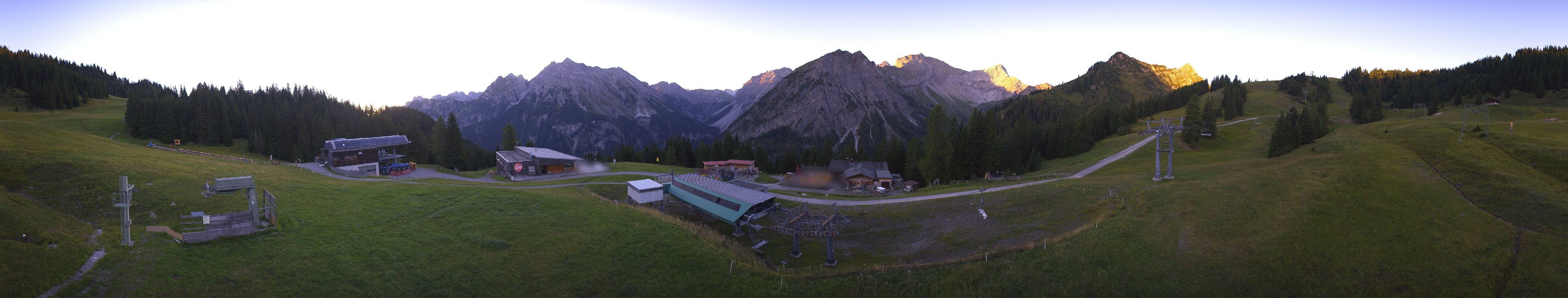 Archived image Webcam Brandnertal Valley - Top Station Palüd