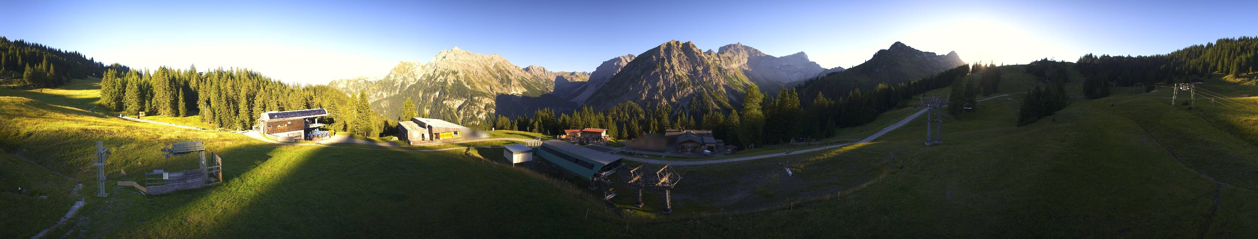 Archived image Webcam Brandnertal Valley - Top Station Palüd
