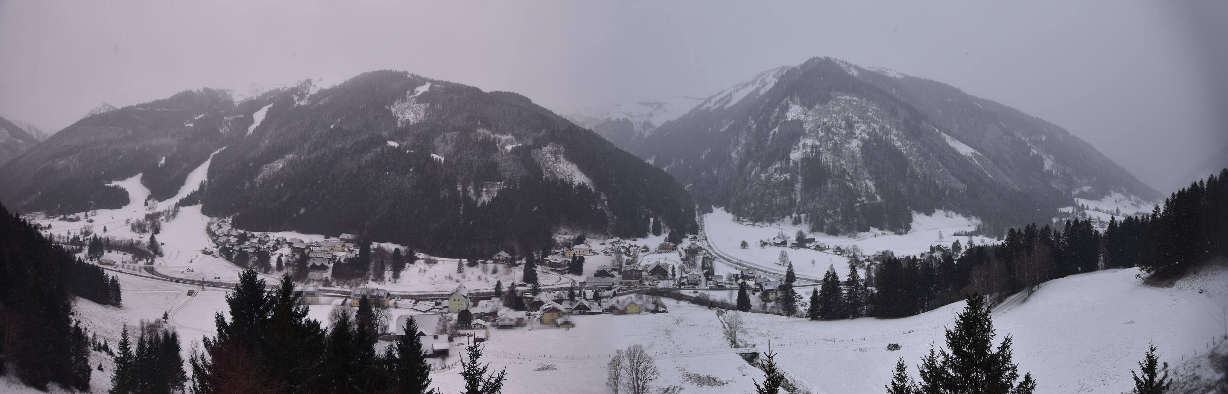 Archiv Foto Webcam Donnersbachwald - Blick zur Riesneralm