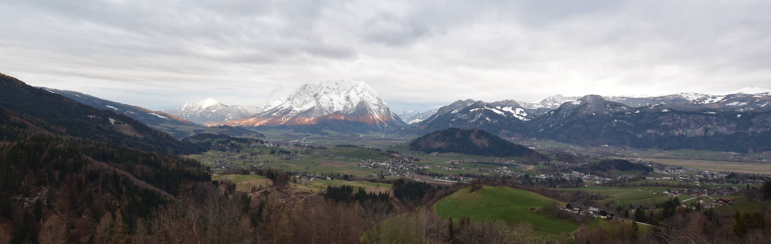 Archiv Foto Webcam Aigen im Ennstal - Blick auf den Grimming